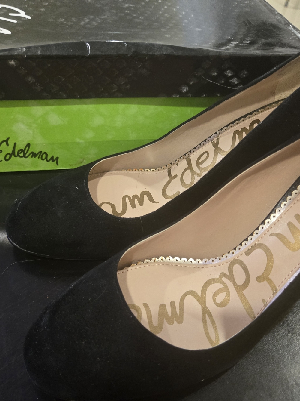 Sam Edelman Black Suede Rounded-Toe Women's Pump
